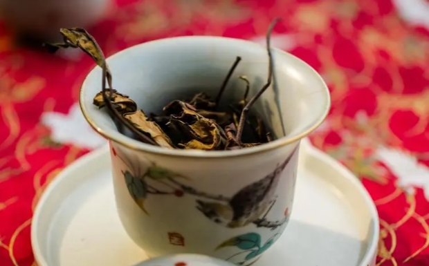 天山绿茶是凉性还是热性.jpg 天山绿茶是凉性还是热性.jpg