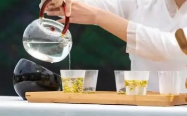 狮峰龙井是红茶还是绿茶.jpg 狮峰龙井是红茶还是绿茶.jpg