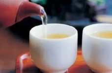 天目青顶与龙井哪个好