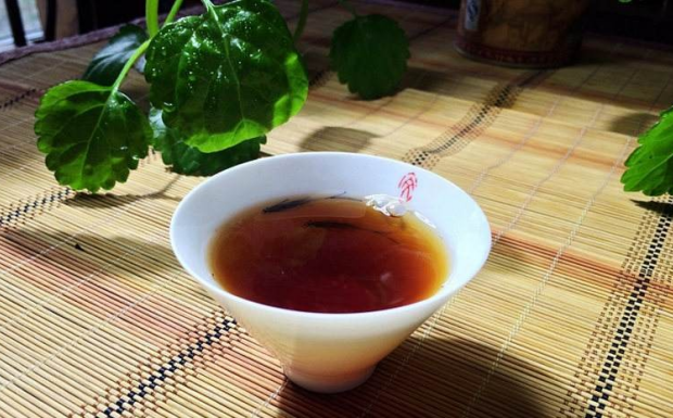 七子饼茶的功效与作用是什么.png 七子饼茶的功效与作用是什么.png