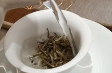 泉岗辉白有哪些品质特征