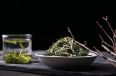 峨眉山宝顶雪芽绿茶