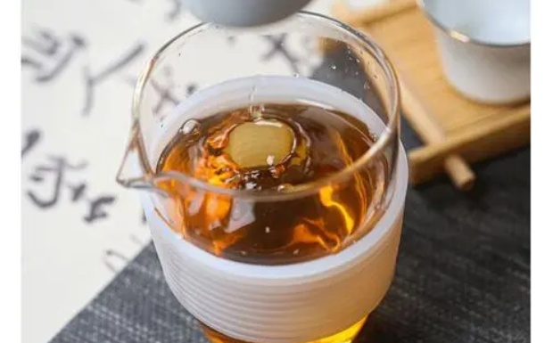 老班章普洱茶和冰岛普洱茶的区别.jpg