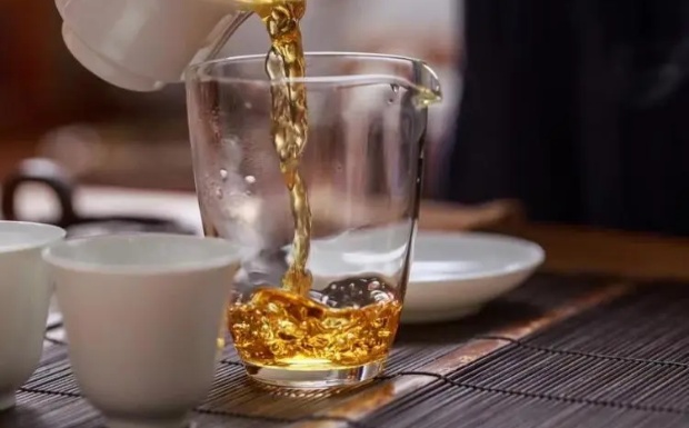 西藏黑茶的功效与作用及禁忌.jpg 西藏黑茶的功效与作用及禁忌.jpg