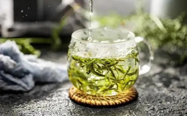 松溪小白茶的汤色.jpg 松溪小白茶的汤色.jpg