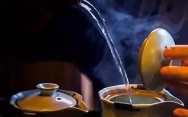玉米须茶哺乳期能喝吗.jpg