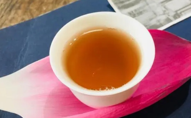 蒲公英茶减肥吗.jpg 蒲公英茶减肥吗.jpg