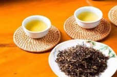 白牡丹茶饼和散茶之间有何不同