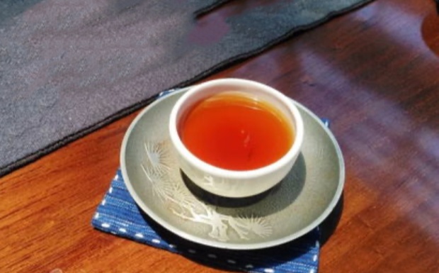 蛹虫草茯茶可以泡水喝吗.jpg 蛹虫草茯茶可以泡水喝吗.jpg