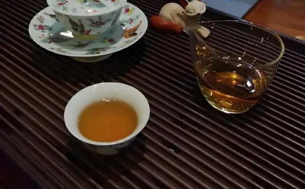 什么是双龙银针茶.jpg 什么是双龙银针茶.jpg