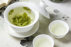 泉岗辉白茶怎么泡好喝